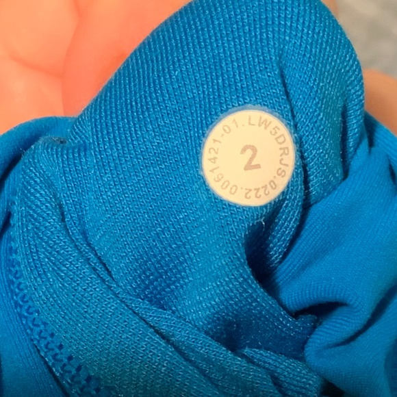 Women’s Blue Lululemon Leggings Preowned Size 2 - Picture 4 of 4